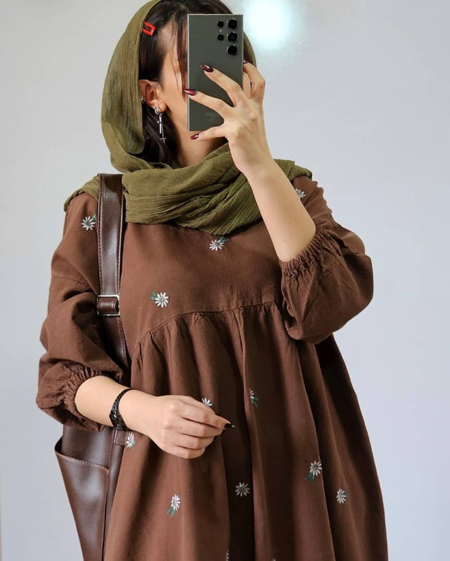 مانتو لنین گلدوزی ساحلی بابونه، مدل پرچین و ژورنالی